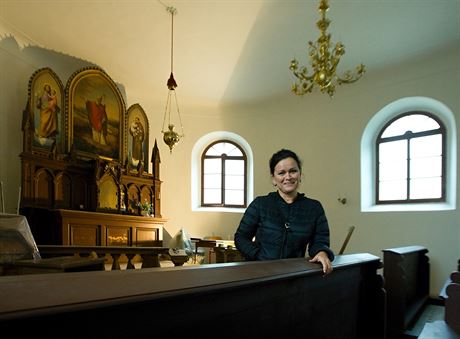 Pedsedkyn Spolku pátel Ostaova Pavla Haidlová v kostele svatého Vojtcha.