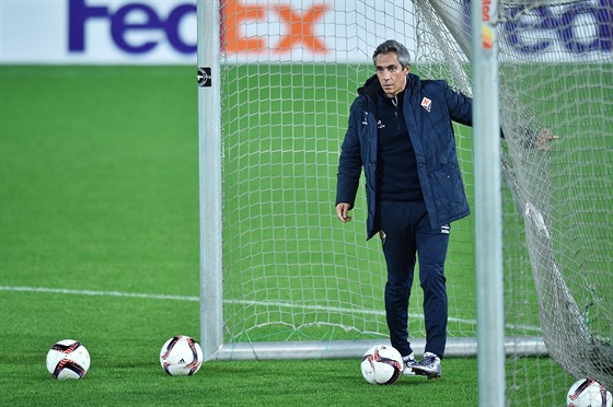 Trenér Fiorentiny Paulo Sousa na tréninku ped zápasem v Liberci.