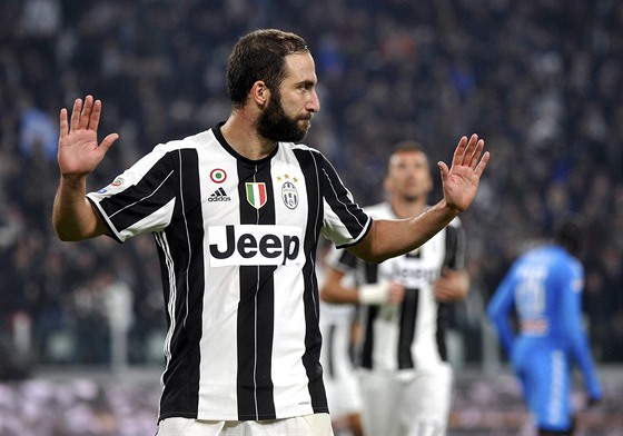 NESLAVÍM. Útoník Juventusu Gonzalo Higuaín gól proti svému bývalému klubu...