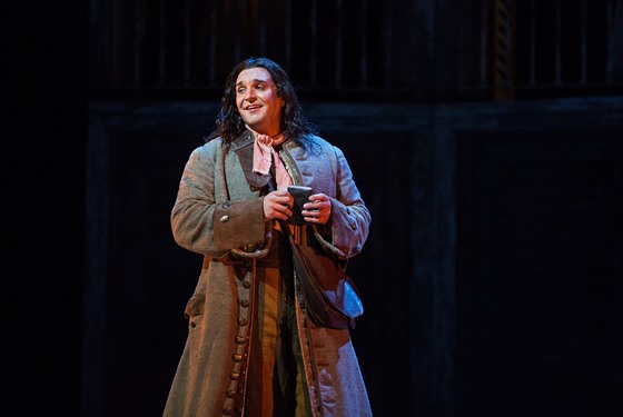 Adam Plachetka jako Leporello v Mozartově Donu Giovannim v Metropolitní opeře