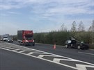 Sráka kamionu a osobního auta uzavela D5 smrem na Prahu na dv hodiny (28....