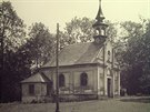 Ostaovský kostelík ped mnoha lety.
