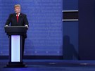 Clintonová a Trump bhem závrené debaty (20. íjna 2016)