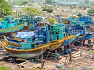 Barevné doky v rybáské vesnici Phan Rí Cua