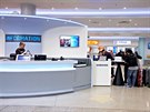 Stánek Samsungu na praském letiti, kde eí zabavené modely Note 7