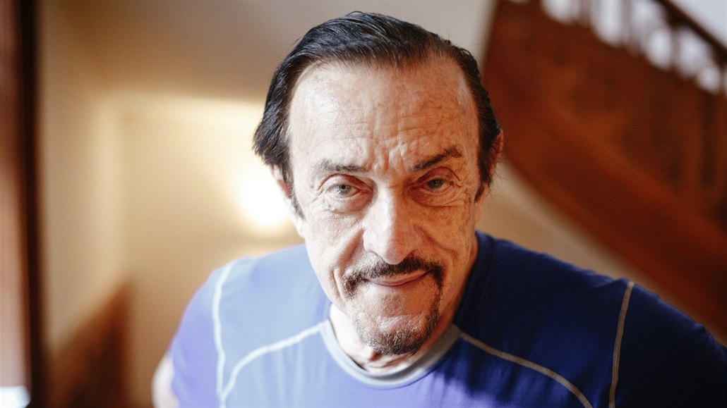 Americký psycholog Philip Zimbardo, proslavený mj. takzvaným Stanfordským...