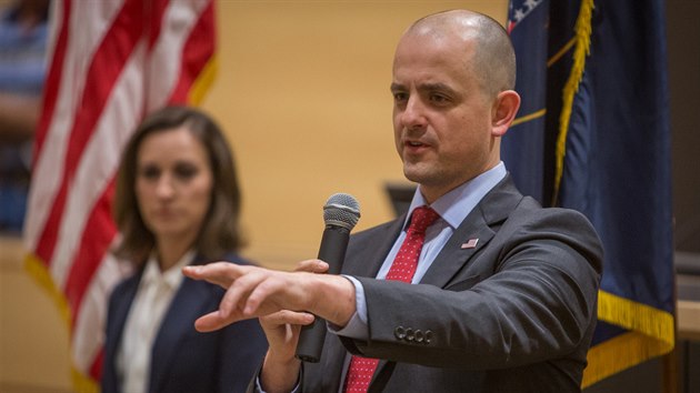 Nezvisl kandidt na prezidenta USA Evan McMullin na mtinku v Utahu  (13. jna 2016)