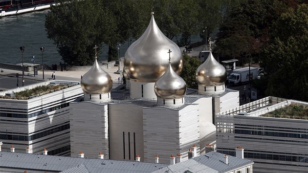 Pravoslavný chrám Nejsvětější Trojice v Paříži je součástí nově otevřeného ruského kulturního a duchovního centra (19. října 2016)