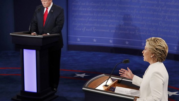 Trump a Clintonov bhem zvren debaty (20. jna 2016)