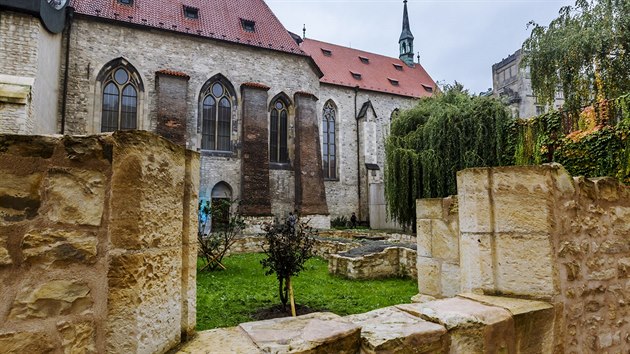 Prostory Aneskho kltera se znovu otevely veejnosti. Nrodn galerie zpstupnila i msta, kter veejnost nikdy navtvit nemohla (26.10.2016).