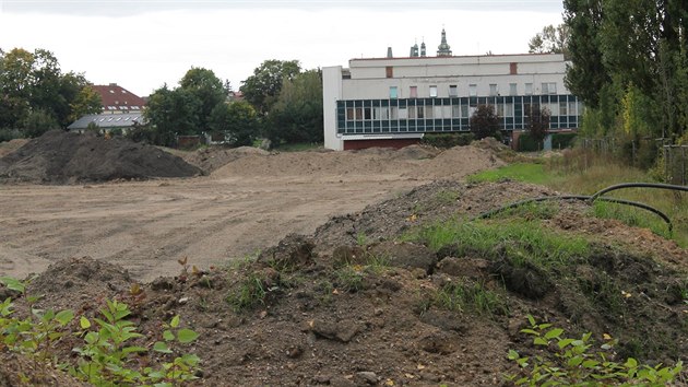 Areál hradecké Slavie na začátku rekonstrukce (29.9.2012).