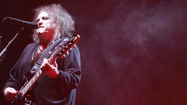 The Cure (O2 arena, Praha, 22. jna 2016)