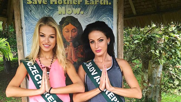 Česká Miss Earth 2016 Kristýna Kubíčková a slovenská Miss Universe 2016 Kristína Šulová na Miss Earth