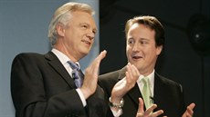 David Davis  a David Cameron bhem volby stranického lídra v prosinci 2005.