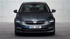 Škoda Octavia třetí generace dostává s faceliftem odvážně pojatou příď s...