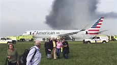 Na chicagském O'Hareov letiti se vznítil boeing spolenosti American Airlines...