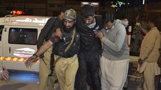 Ozbrojenci v pákistánské Kvét zaútoili na policejní výcvikové stedisko (24....