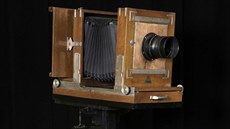 Studiový portrétní velkoformátový pístroj praské firmy Emil Wachtl, který byl...