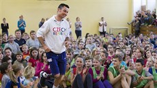 Paralympionik Jiří Ježek na setkání s dětmi v Březnici