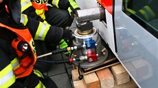 Hasi�i nacvi�ovali na nám�stí Svobody v Brn� vypro�t�ní osoby zaklín�né pod...