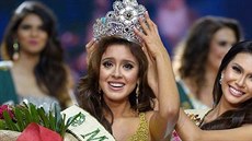 Miss Ekvádor Katherine Espinová je Miss Earth 2016.