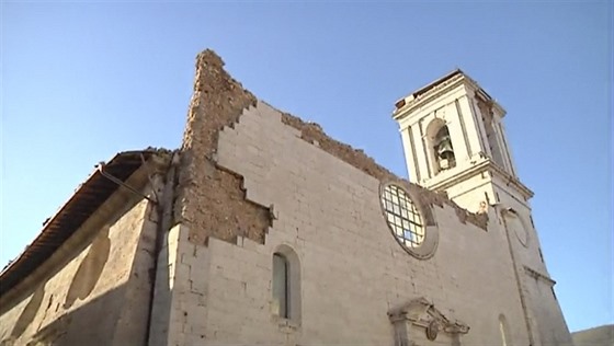 Zemtesení poniilo budovy ve mst Norcia (30. íjna 2016)