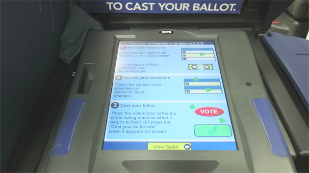 Úvodní obrazovka volebního terminálu s instrukcemi