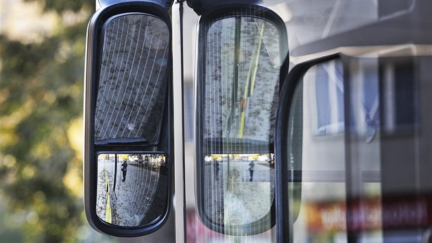 Dopravn podniky pedstavily veejnosti nov autobus Solaris Urbino 4. generace. Zjemci si ho mohli prohldnout a tak se svzt. (31. jna 2016)