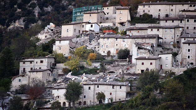 Oblast stedn Itlie nedaleko msta Norcia zashlo v nedli siln zemtesen (30. jna 2016).