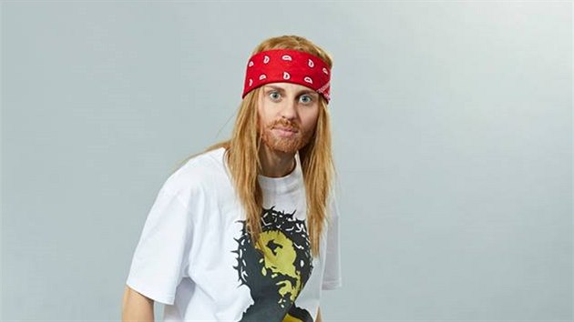 Markta Prochzkov jako Axl Rose z kapely Guns N' Roses v show Tvoje tv m znm hlas 2