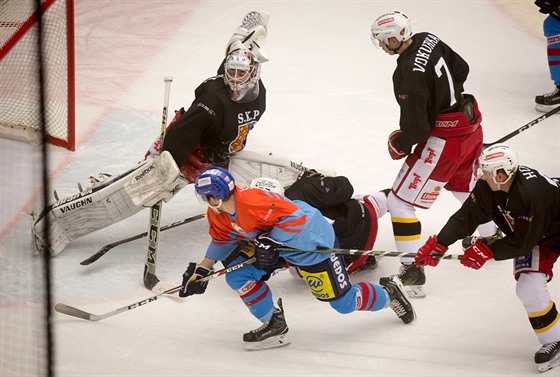 Momentka z duelu eské Budjovice vs. Prostjov (erná).