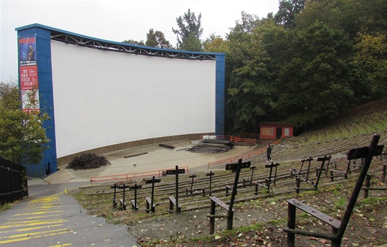 Opravy za 12 milionů začaly v letním kině v Boskovicích začaly. Diváci se...