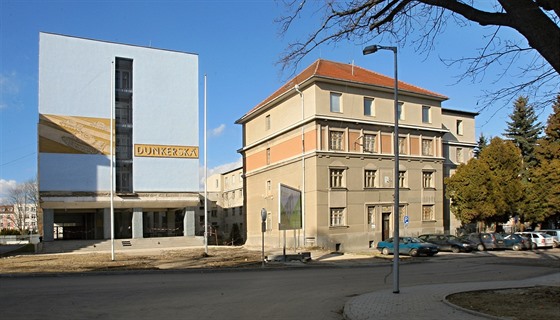 Velitelská budova, kterou koupili Marek Andl a Martin Lopata, stojí u...
