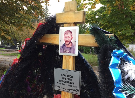Hrob ruského kontraktora Maxima Kolganova ve městě Toljatti. Kolganov zemřel v...