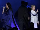 Hillary Clintonovou ve Filadelfii podpoila zpvaka Kate Perry (5. listopadu...