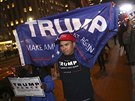 Stoupenci Donalda Trumpa v ulicích New Yorku (8. listopadu 2016)