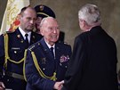 Alois Dubec dostal na Pra�sk�m hrad� ��d b�l�ho lva za zvl�t� vynikaj�c�...