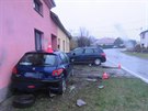 Mlad� �idi�ka hyundai nezvl�dla na rovn�m �seku silnice ��zen� a nabourala do...