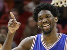 Joel Embiid, kamerunský pivotmanský talent z Philadelphie