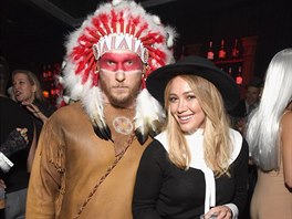 Jason Walsh a Hilary Duffová na halloweenském veírku (Beverly Hills, 28. íjna...