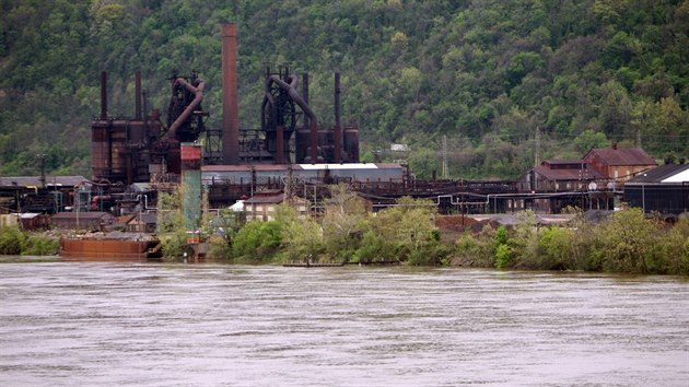 Opuštěná ocelárna u města Steubenville v Ohiu (5. května 2009)