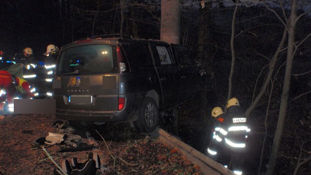 idi narazil na Jinsku do stromu (8.11.2016).