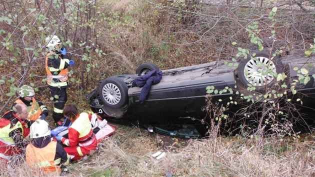 idi skonil s autem na stee u Blska u Hoic (5.11.2016).