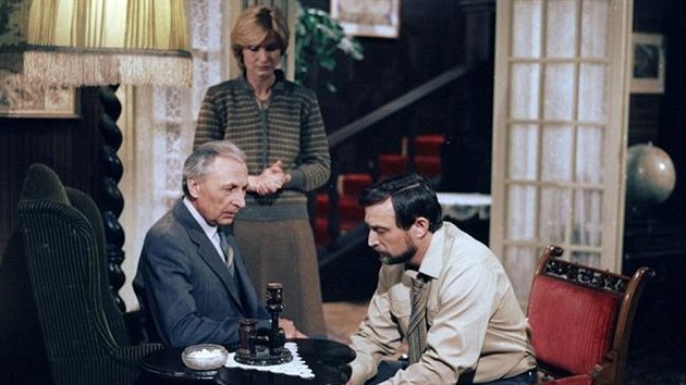 Ladislav Chud�k, Eli�ka Balzerov� a Ladislav Frej v seri�lu Nemocnice na kraji m�sta (1981)