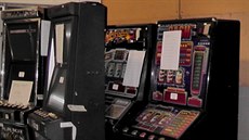 Za p�l roku zabavili policisté 16 hracích automat� provozovaných na�erno.