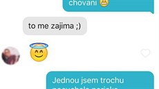 Ukázky konverzací z Tinderu