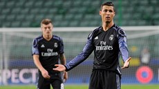 Nespokojený Cristiano Ronaldo z Realu MAdrid bhem utkání na hiti Legie...