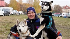 Roman Habásko vyrazí na závod s celkem osmi psy.
