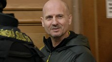 Obviněný Pavel Šrytr u Okresního soudu Praha-východ (3. listopadu 2016)