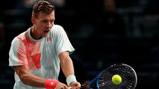 Tomá Berdych ve tvrtfinále turnaje v Paíi.